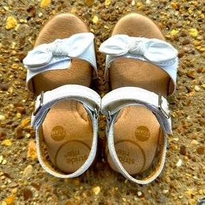Stride Rite Sandals!!💕